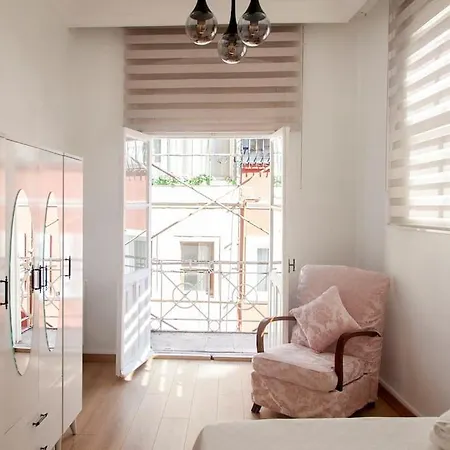 Apartamento 5+1 Entire Pleace At The Center Of The City! Estambul