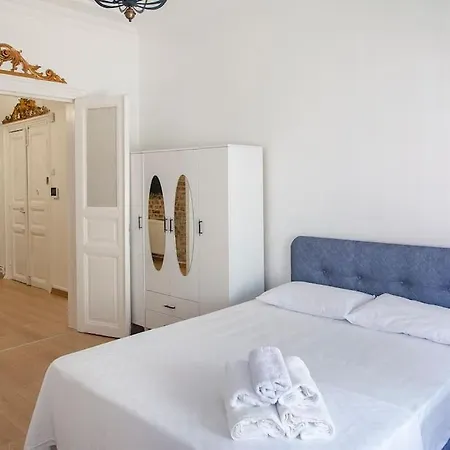 5+1 Entire Pleace At The Center Of The City! Apartamento *